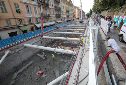 Новая трамвайная линия в Ницце растет по 10 метров в сутки